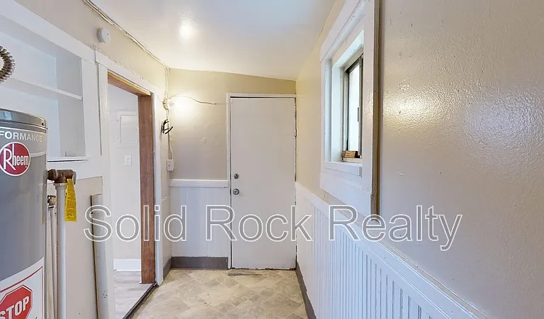 222 E Harrison St — Photo 8