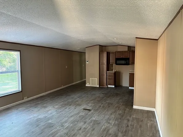 3525 E Elizabethtown Rd, Lumberton, NC