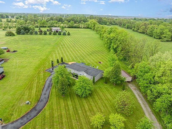 2nd image of 305 Meadow View Ln