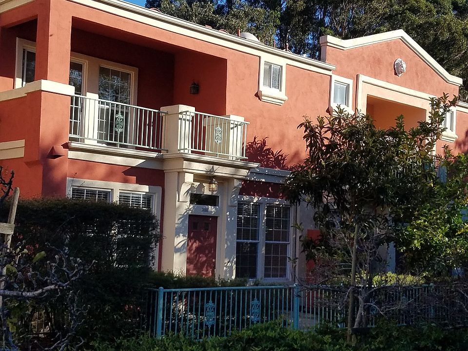 1st image of 3053 Garibaldi Ave
