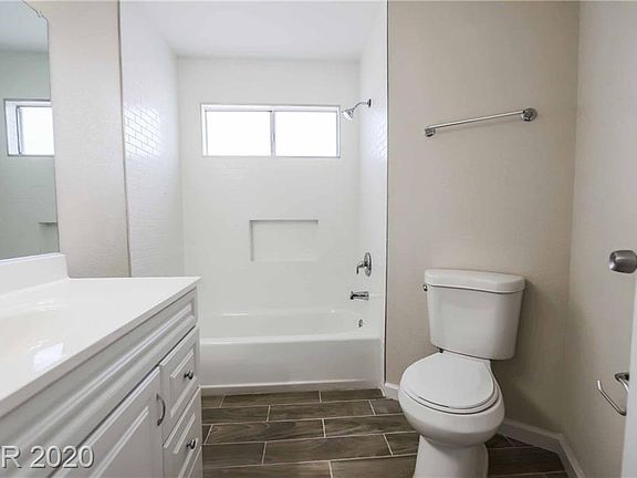 4th image of 2236 Melinda Ave