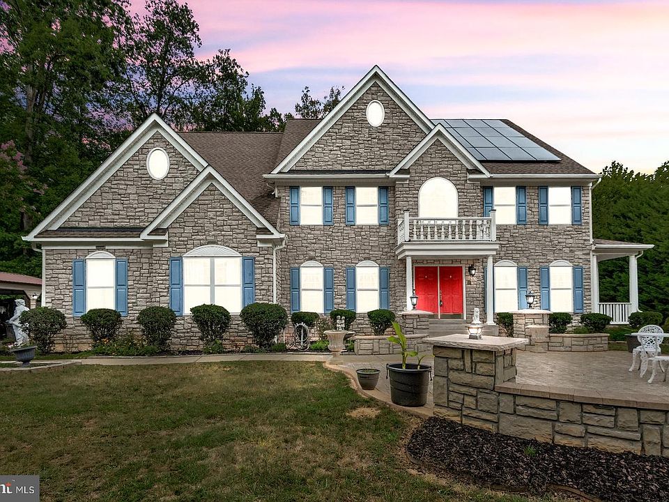 1st image of 21 Wentworth Dr