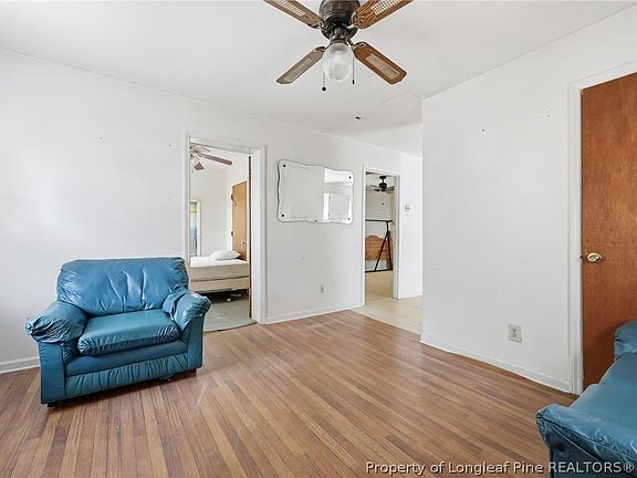 4th image of 627 San Lee Dr #623