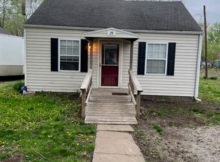 28 N Hudson St, Buckner, MO 64016