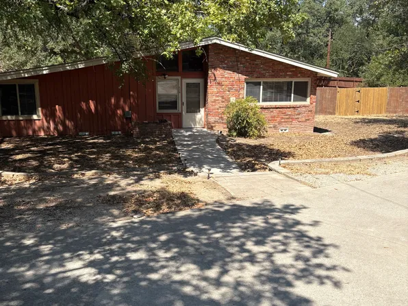 116 Berkley Ave, Azle, TX 76020