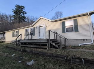 553 Dewey Ave, Cambridge, OH 43725