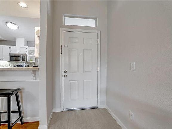 5th image of 1650 Parkview Green Cir