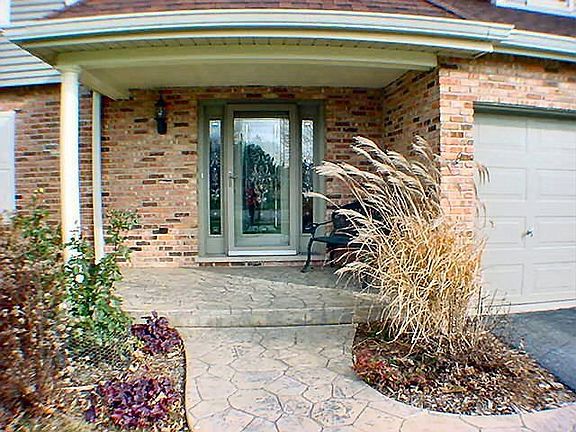 2nd image of 618 S Whispering Hills Dr