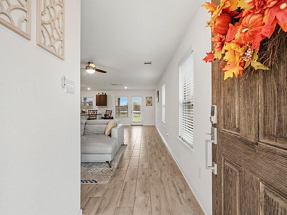 2nd image of 25218 Sierra Manor Ct