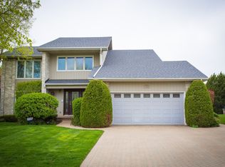 1300 Witney Ln, Buffalo Grove, IL 60089