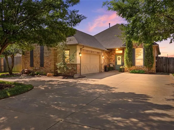 900 NW 194th Ter, Edmond, OK 73012