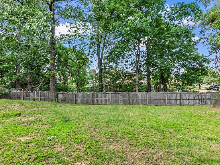 7650 Hedgington Dr — Photo 34