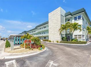 5935 30th Ave S APT 105, Gulfport, FL 33707