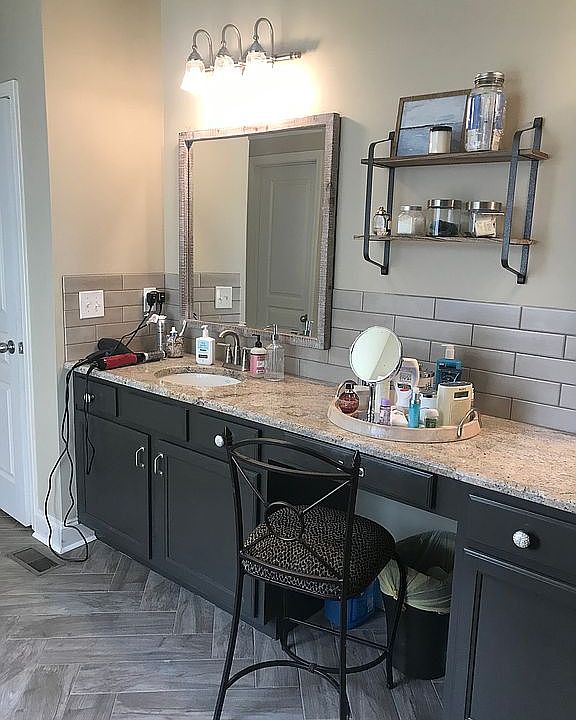 2nd image of 160 Park Reserve Ct