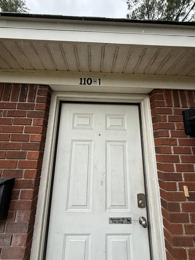 Building Photo - 110-1 Chapel Dr