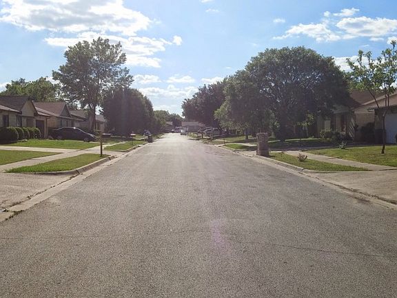 5th image of 1419 Hereford Dr
