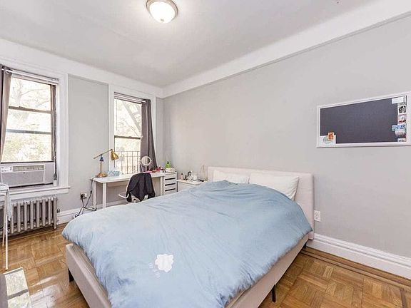 5th image of 28-31 34th St #22RW
