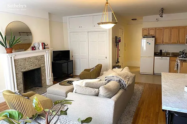 Rented by Sotheby's International Realty | media 1