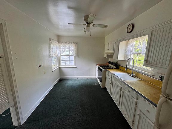 4th image of 1350 College Park