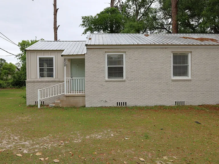 808 Lilly St #B — Photo 1