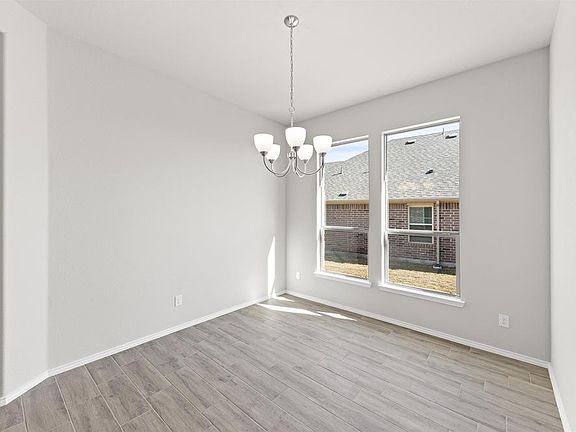 4th image of 1404 Cedar Creek Ln
