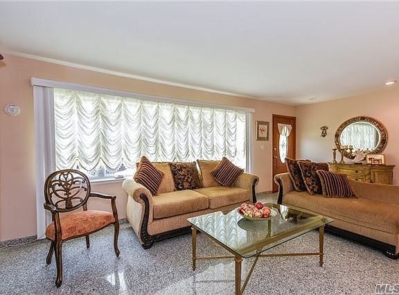 4th image of 50 Sandalwood Ave