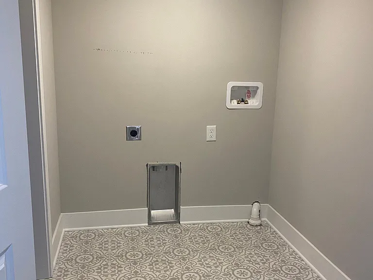 657 London Ave — Photo 19