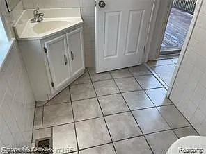 225 Fairgrove Ave — Photo 15