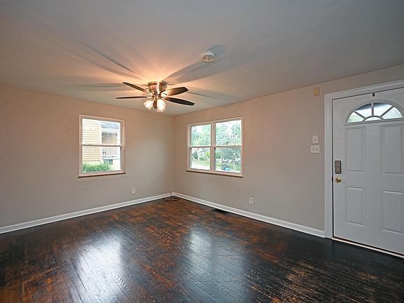 5th image of 3044 Carroll Ave
