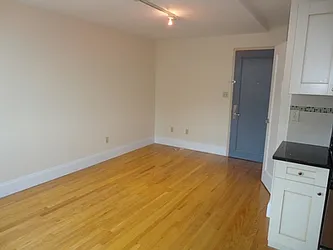 Rented by Urban Realty NYC