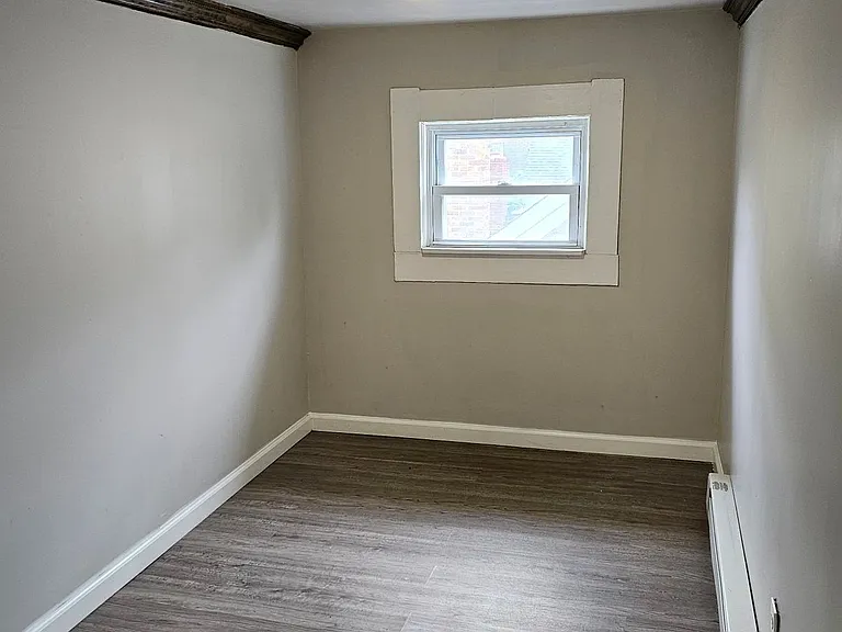 10323-10325 Bernard Ave — Photo 13