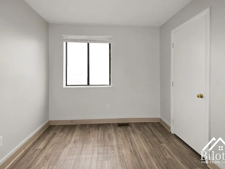 859 Pine Street — Photo 35