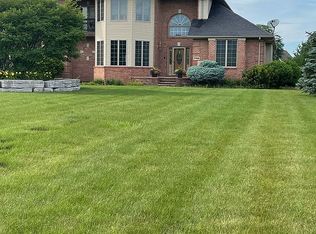 37830 Scott Pine Dr #55, New Boston, MI