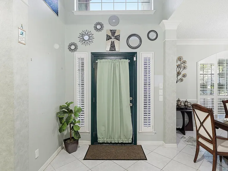 2014 Rumson Dr — Photo 2