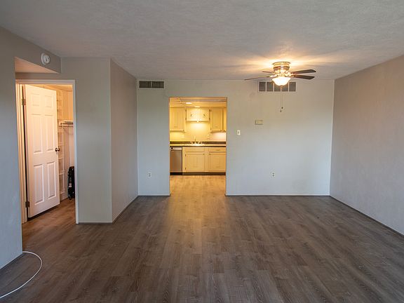 5th image of 4511 Forest Ln