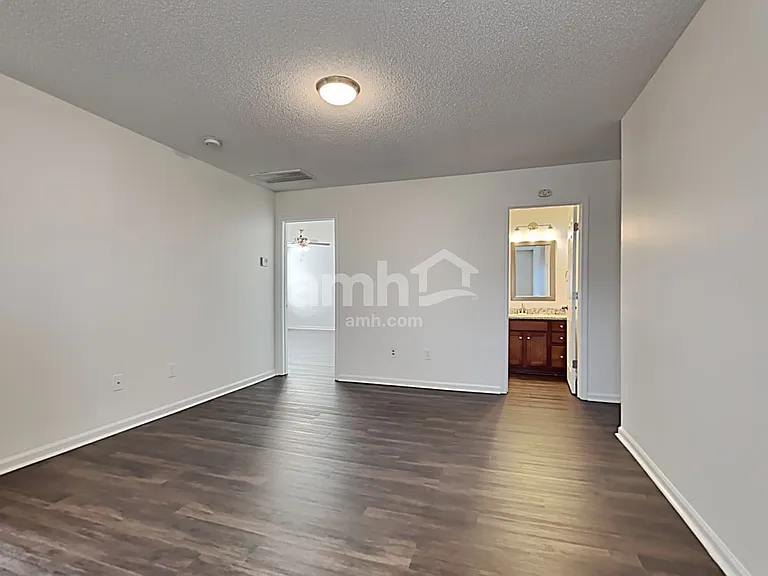 1099 Moss Grove Dr — Photo 10