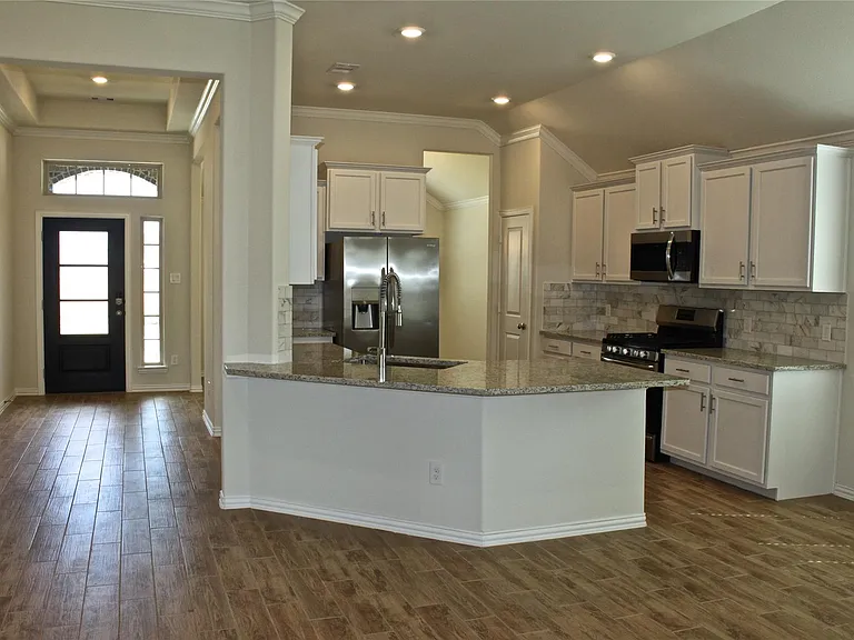 4408 Mimic Dr — Photo 2