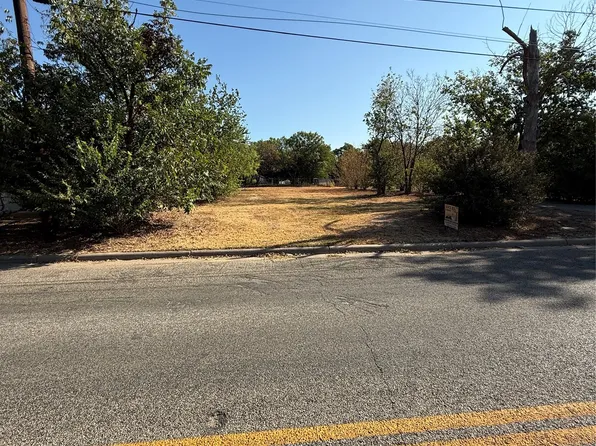 (undisclosed Address), Brownwood, TX 76801