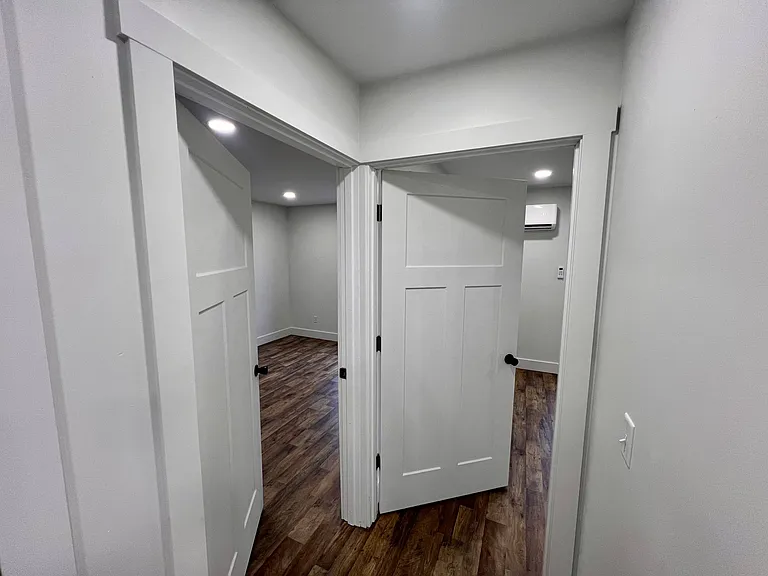 7127 Grand River Ave — Photo 12