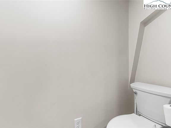 35th image of 339 Stillhouse Branch Road
