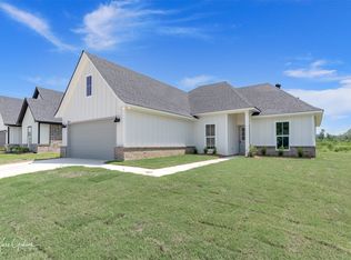 5024 Falcon Bay Dr, Shreveport, LA 71107