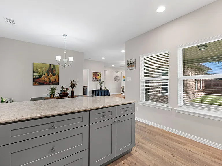 3321 Westminster Dr — Photo 10