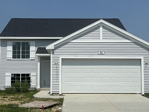 2nd image of 610 Manorwood Cir