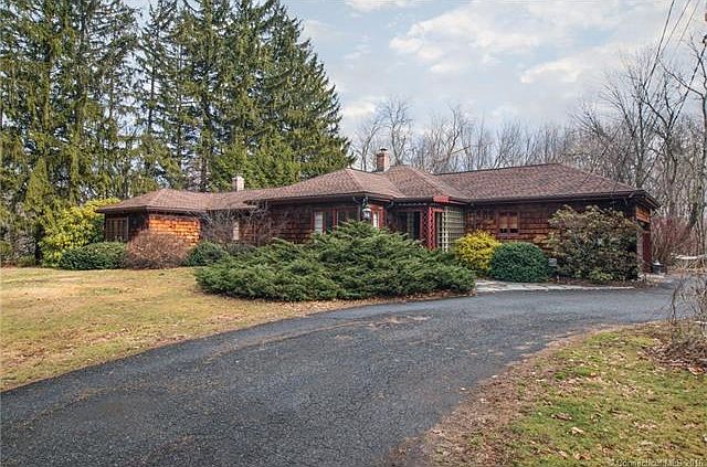 Beautiful 6 Room Ranch ~ se...