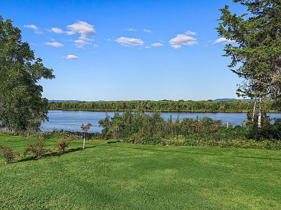 2nd image of 46652 Riverview Dr
