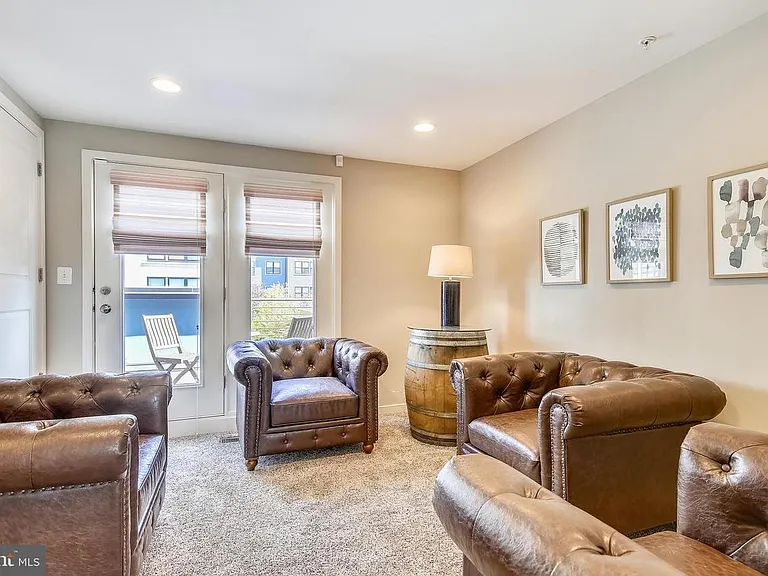 2908 Penny Ln — Photo 12