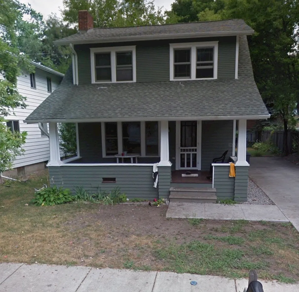 3 bed, 1.5 bath, 1276 sqft, $2,100 — Photo 1