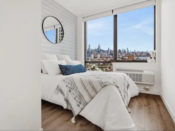 9 Homestead Place image 1 of 17