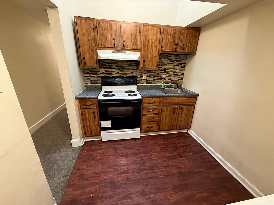 1st image of 813 Wood St APT 7