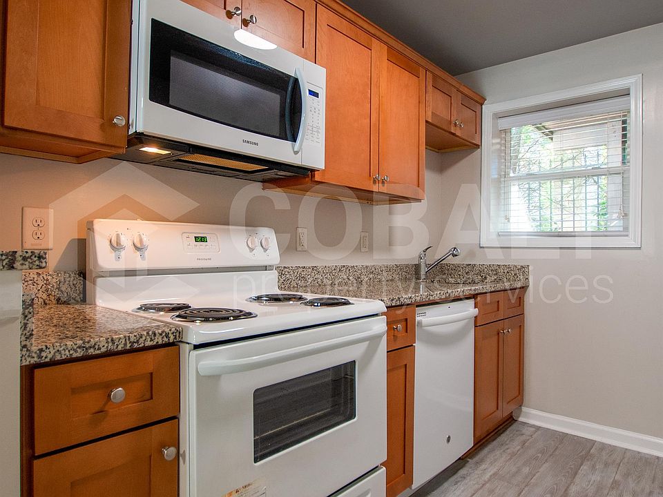 1st image of 271 Glen Iris Dr NE #11192192
